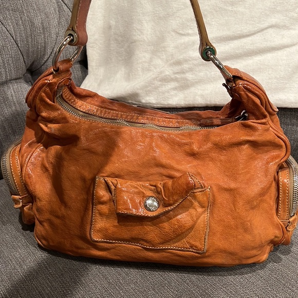 Prada distressed leather handbag - Picture 4 of 11